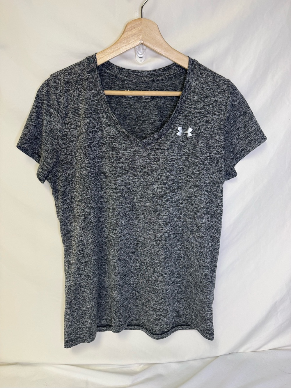 Under Armour Women's Heather Charcoal V-Neck Performance Tee